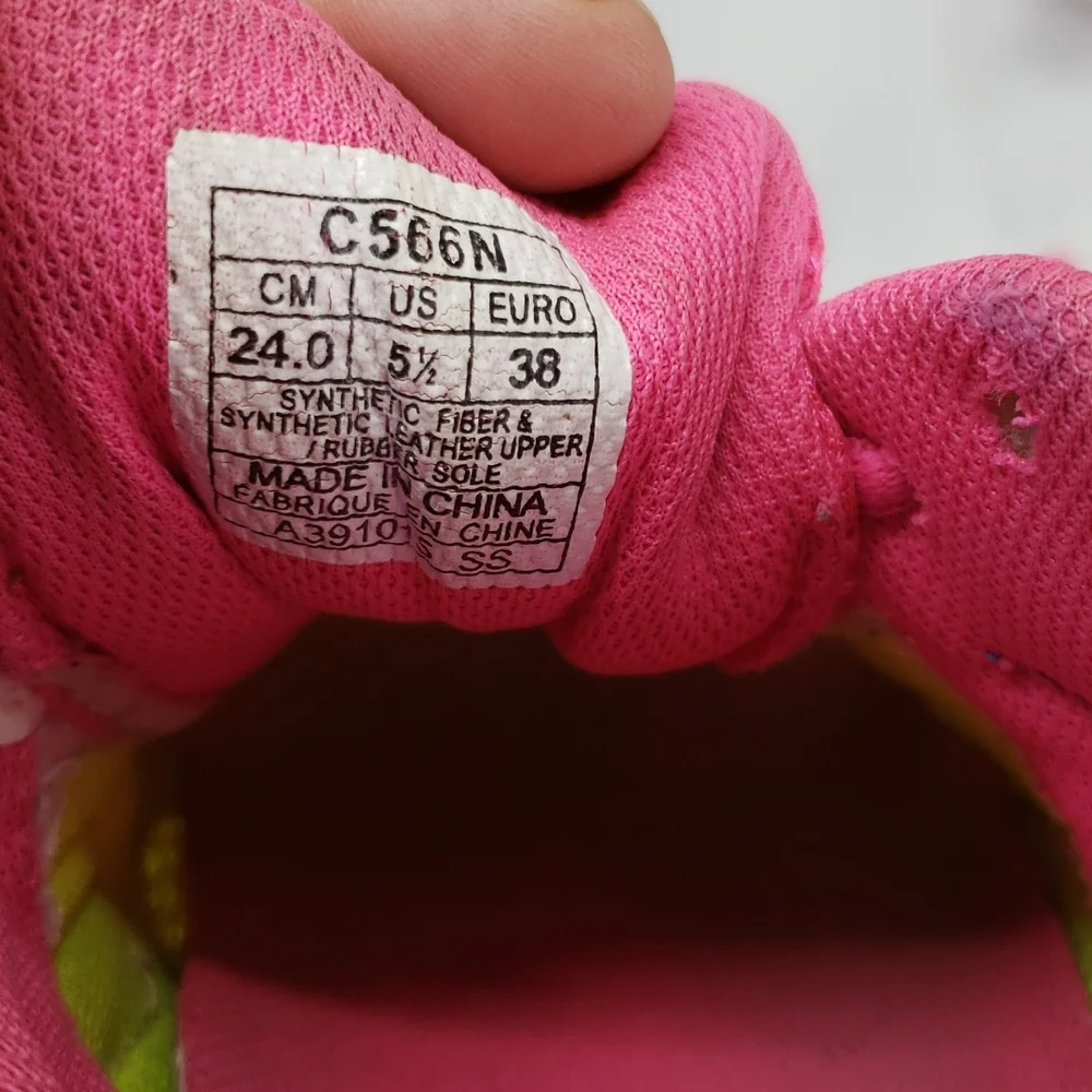 Asics gel contend 3 shoe. Pink Yellow Blue. Size 5.5 - Picture 6 of 6